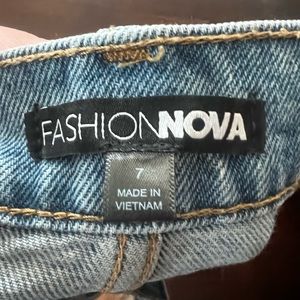 Fashion, nova distressed, jeans, size 7